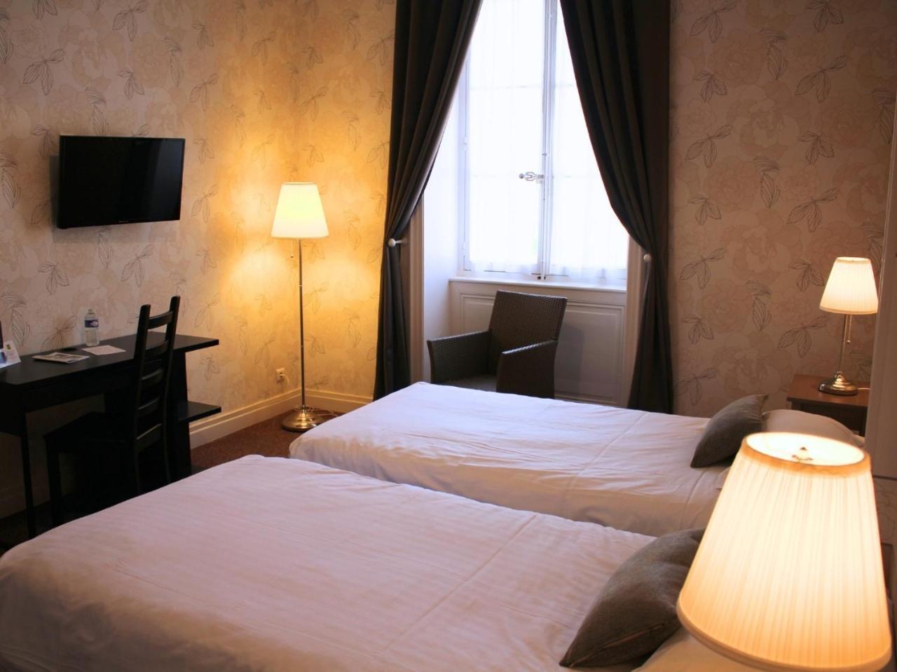 Grand Hotel De Bourbon-Lancy - Spa Et Restaurant - Logis Exterior photo