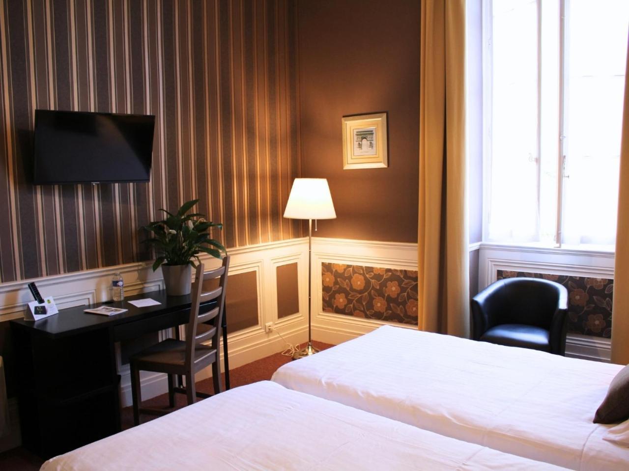 Grand Hotel De Bourbon-Lancy - Spa Et Restaurant - Logis Exterior photo